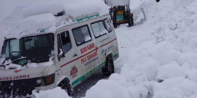 سونہ مرگ برفانی تودہ کے زد میں آنے والے دو متوفی مزدور تصویریں لینے گئے تھے